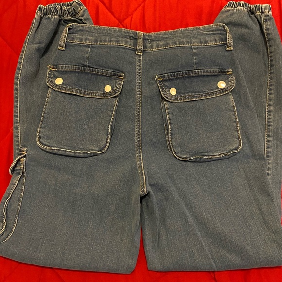 jeans - Picture 2 of 4